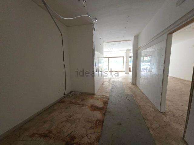 Locale in vendita di 100 m² in Via Alessandro Allori