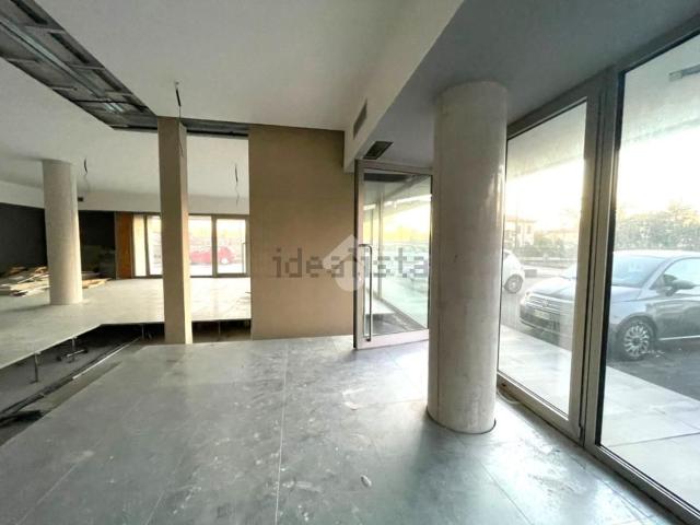 Locale in vendita di 100 m² in Via G.Verdi, 110
