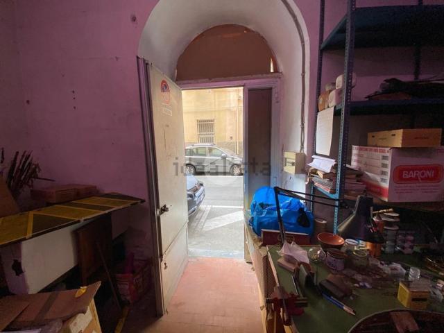 Locale in vendita di 100 m² in Via Gaetano Donizetti, 88