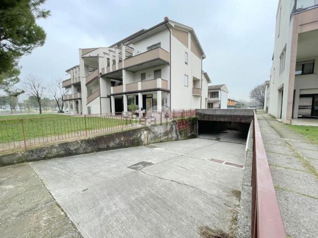 Locale in vendita di 100 m² in Via Giuseppe di Vittorio, 4