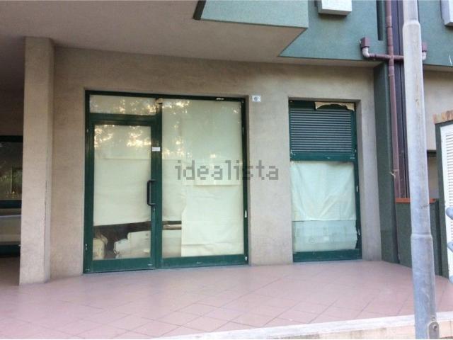 Locale in vendita di 100 m² in Via Giacomo Brodolini, 6