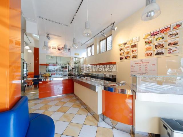 Locale in vendita di 100 m² in Via Giacomo Matteotti