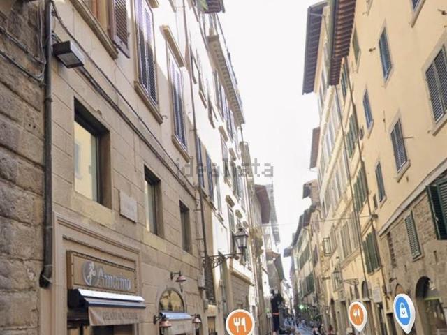 Locale in vendita di 100 m² in Via dei Calzaiuoli, 9