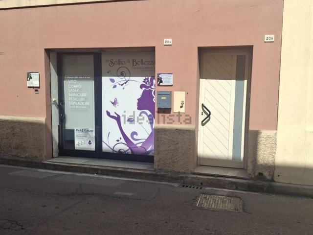 Locale in vendita di 100 m² in Via del Risorgimento