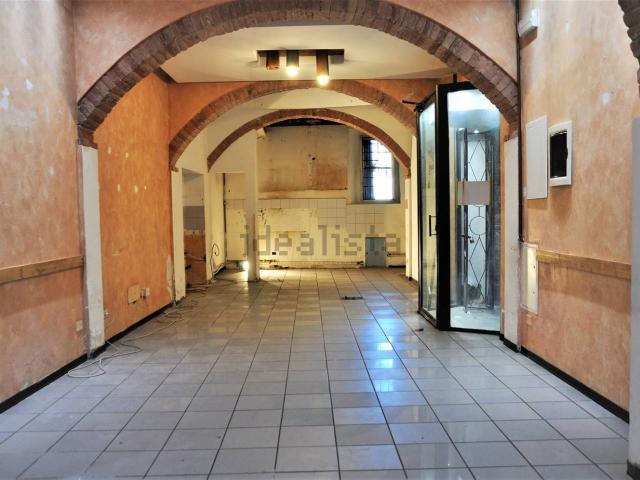 Locale in vendita di 100 m² in Via della Galluzza