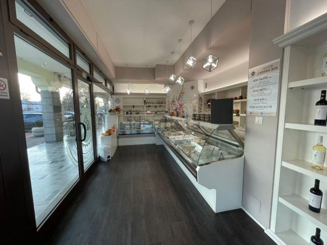 Locale in vendita di 100 m² in Via della Provvidenza