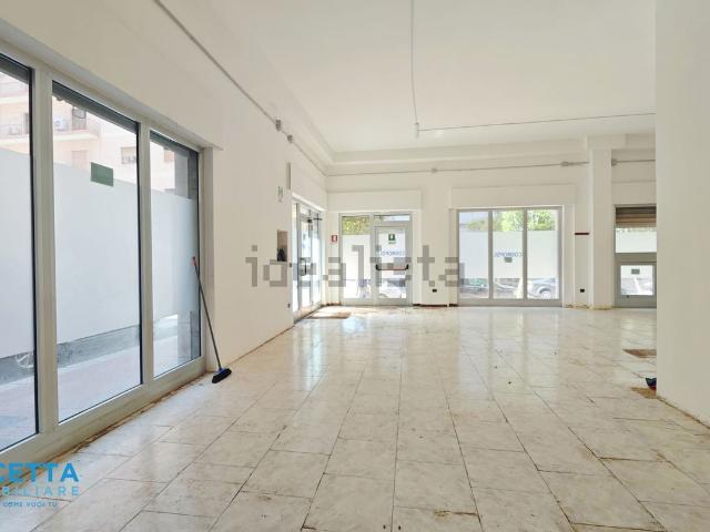 Locale in vendita di 100 m² in Via Duca di Genova, 50