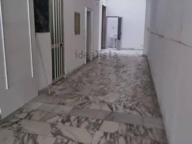 Locale in vendita di 100 m² in Via E. Bellia, 98