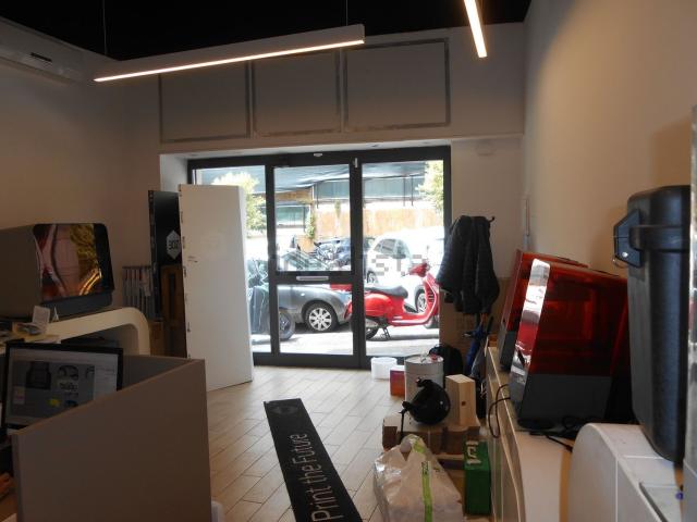 Locale in vendita di 100 m² in Via Filippo Nicolai