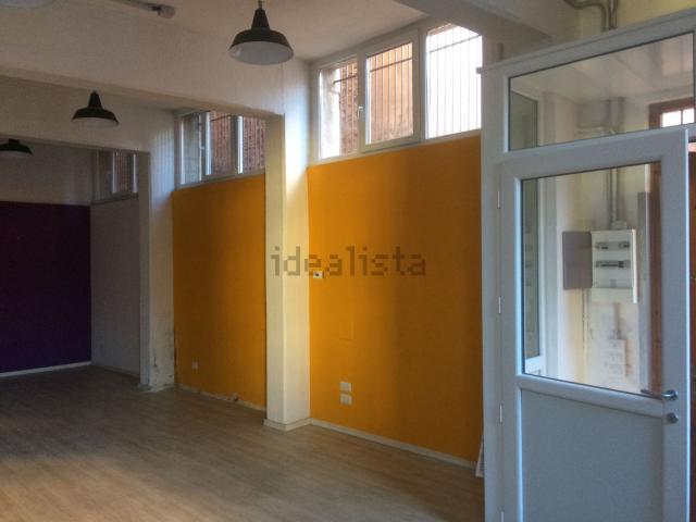 Locale in vendita di 100 m² in Via Lodovico Festari