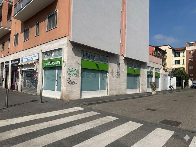 Locale in vendita di 100 m² in Via Livigno, 26