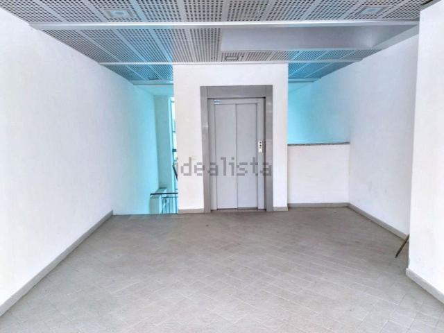 Locale in vendita di 100 m² in Via Magistrini, 3