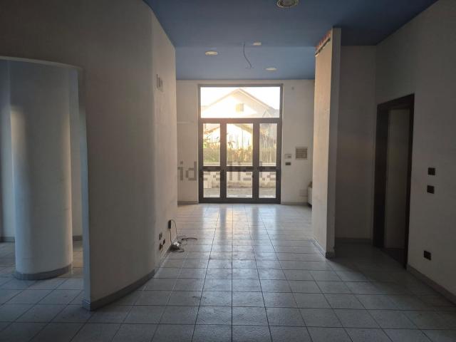 Locale in vendita di 100 m² in Via Marco Tullio Cicerone