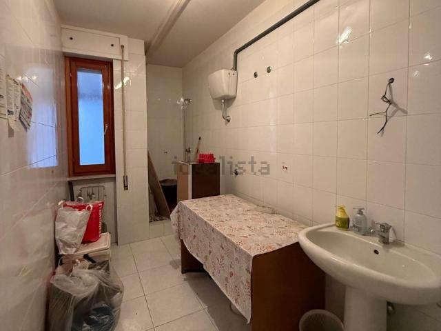 Locale in vendita di 100 m² in Via Marconi