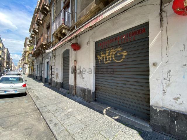 Locale in vendita di 100 m² in Via Musumeci, 36