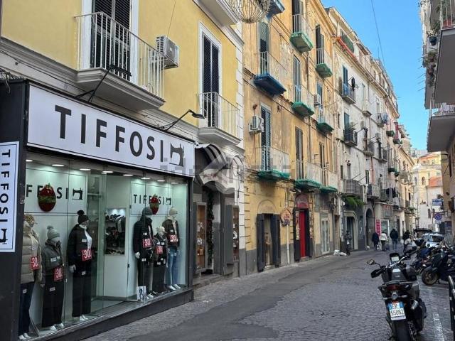 Locale in vendita di 100 m² in Via Nocera, 32