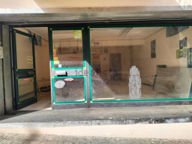 Locale in vendita di 100 m² in Via Nazionale Pentimele, 202