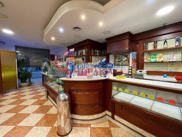 Locale in vendita di 100 m² in Via S. Francesco, 60