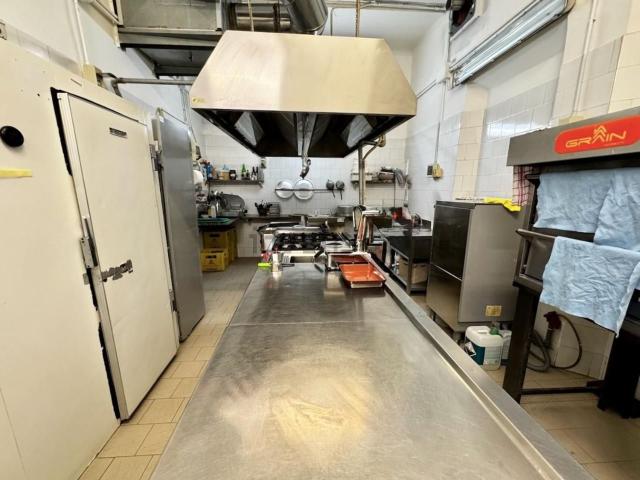 Locale in vendita di 100 m² in Via San Frediano
