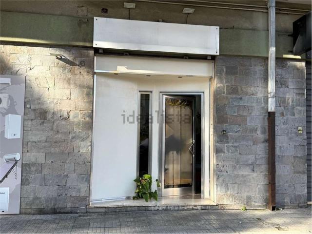 Locale in vendita di 100 m² in Via San Giovanni Bosco, 125