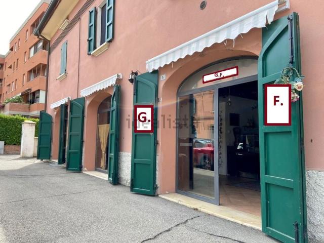 Locale in vendita di 100 m² in Via San Savino, 1