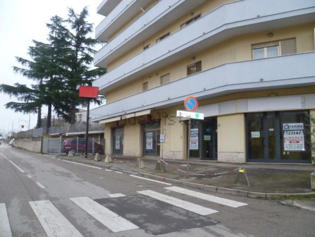 Locale in vendita di 100 m² in Via Santo Spirito, 36