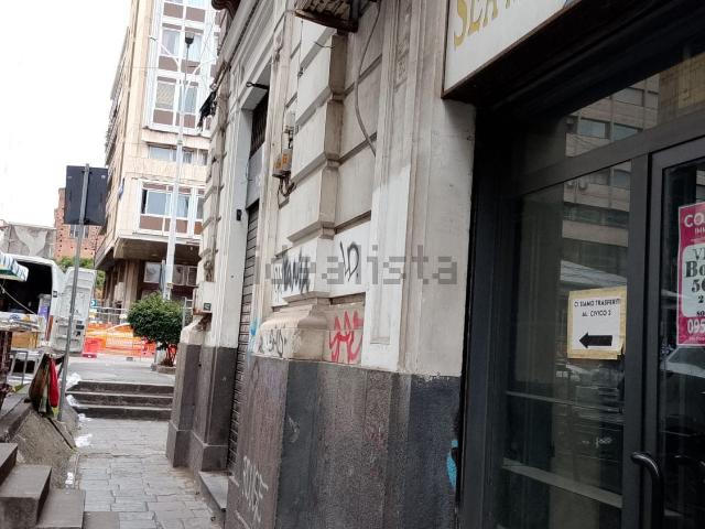 Locale in vendita di 100 m² in Via Santa Maria di Betlem, 31
