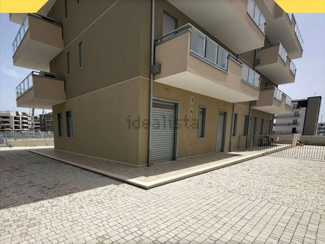 Locale in vendita di 100 m² in Via Selva
