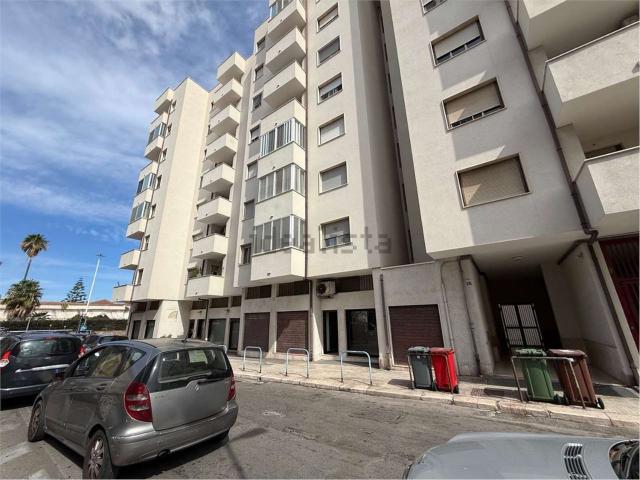 Locale in vendita di 100 m² in Via Ponte Ferroviario, 28