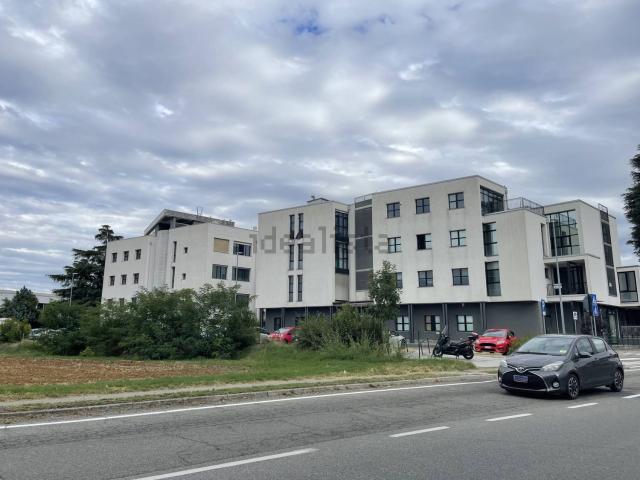 Locale in vendita di 100 m² in Via Palazzetti