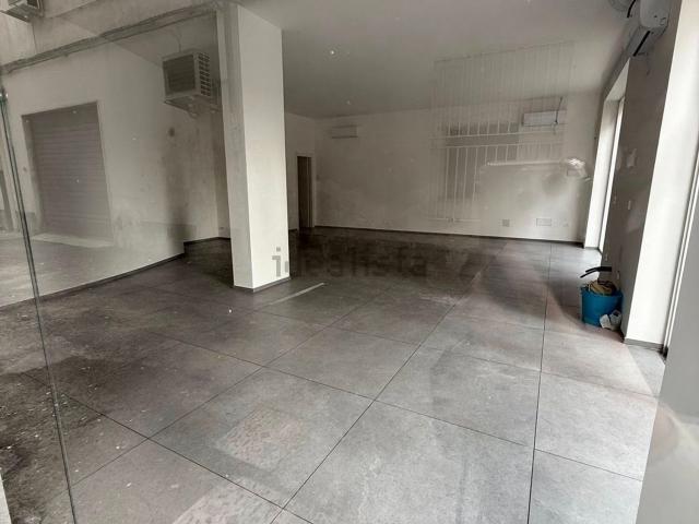 Locale in vendita di 100 m² in Via Paolo Baratta