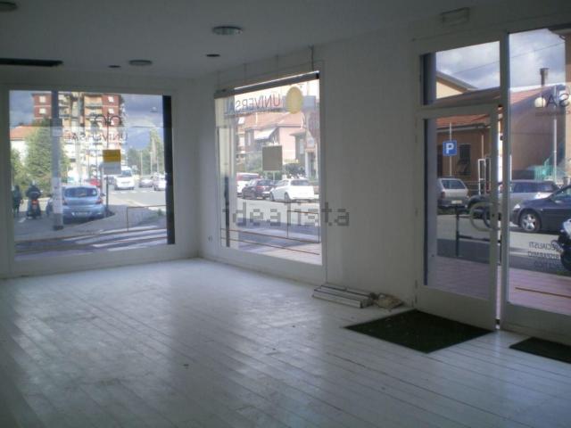 Locale in vendita di 100 m² in Via Provinciale, 115