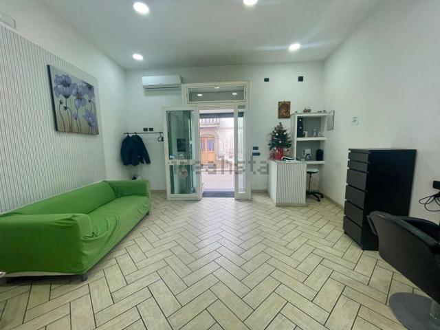 Locale in vendita di 100 m² in Via Provinciale Botteghelle di Portici