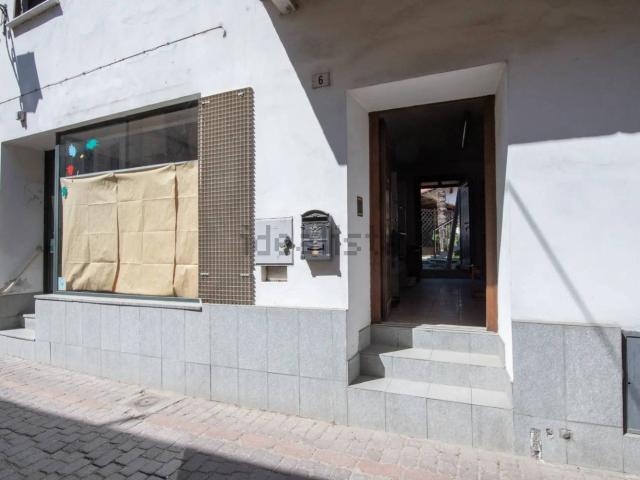 Locale in vendita di 100 m² in Via Roma