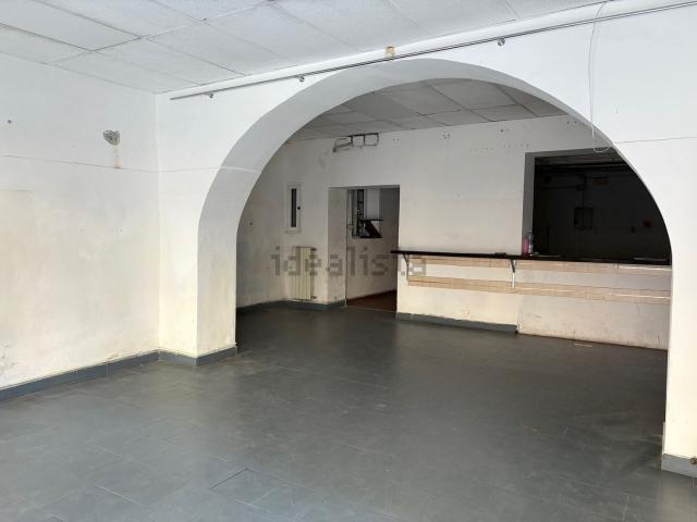 Locale in vendita di 100 m² in Via Walter Fillak