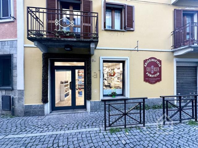 Locale in vendita di 100 m² in Via Teodoro II, 7
