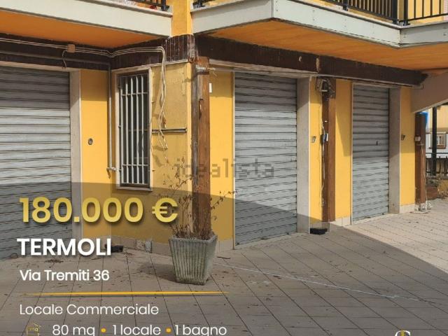 Locale in vendita di 100 m² in Via Tremiti, 36