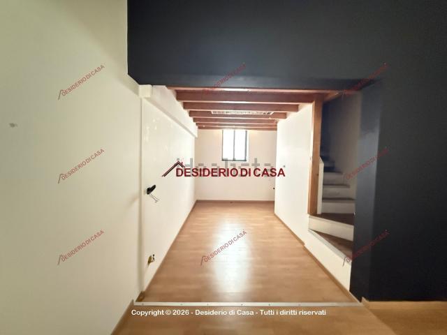 Locale in vendita di 100 m² in Via Umberto I, 53