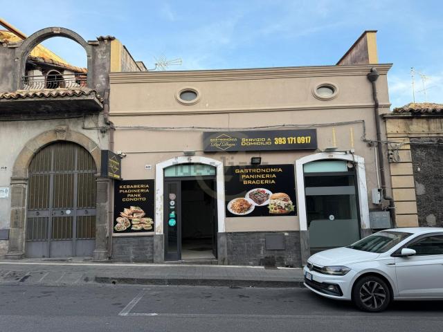 Locale in vendita di 100 m² in Via Vittorio Emanuele III, 442
