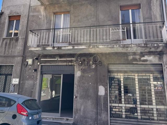 Locale in vendita di 100 m² in Via Vittorio Emanuele III, 448