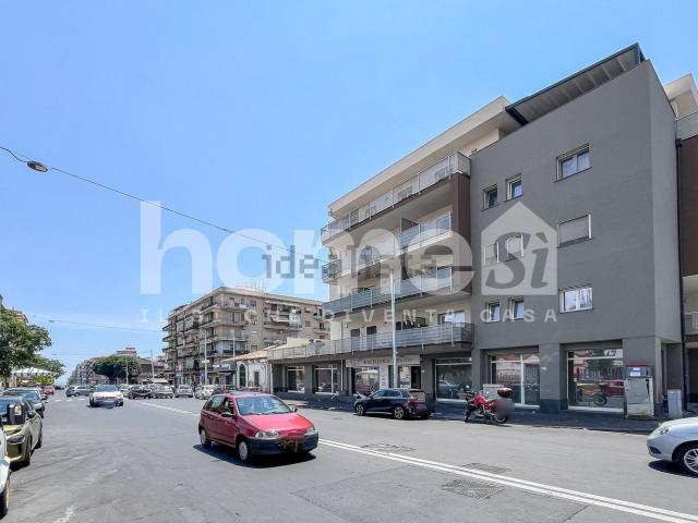 Locale in vendita di 100 m² in Viale Mario Rapisardi, 575