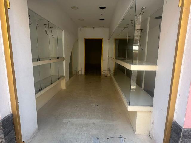 Locale in vendita di 100 m² in Corso Vittorio Emanuele II