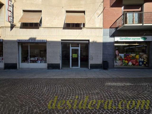 Locale in vendita di 100 m² in Corso G. Mazzini, 54