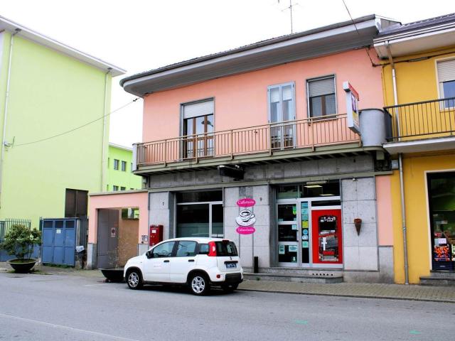 Locale in vendita di 100 m² in Corso Santo Ignazio da Santhiá, 88