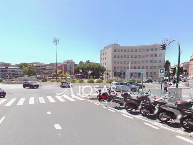 Locale in vendita di 100 m² in Largo Trionfale, 1