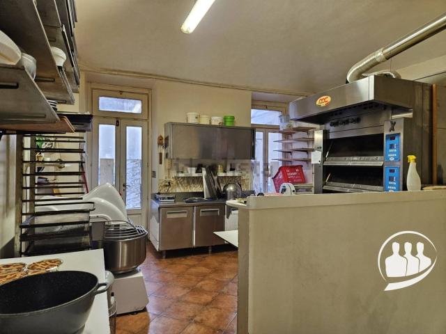 Locale in vendita di 100 m² in Piazza Statuto, 24