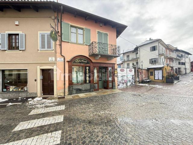 Locale in vendita di 100 m² in Piazza Rino Rossino