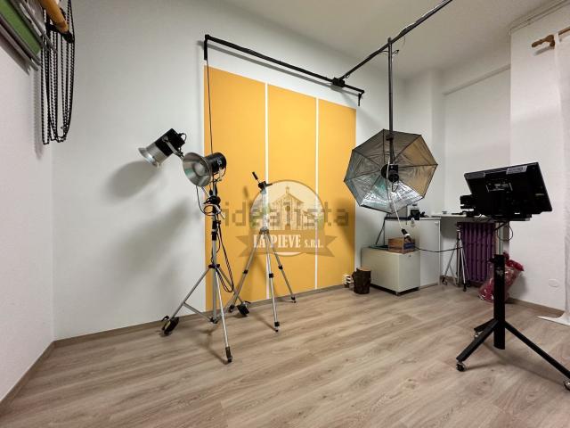 Locale in vendita di 100 m² in Strada Crevenzolo