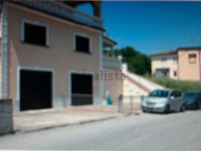 Locale in vendita di 100 m² in Strada Provinciale 199
