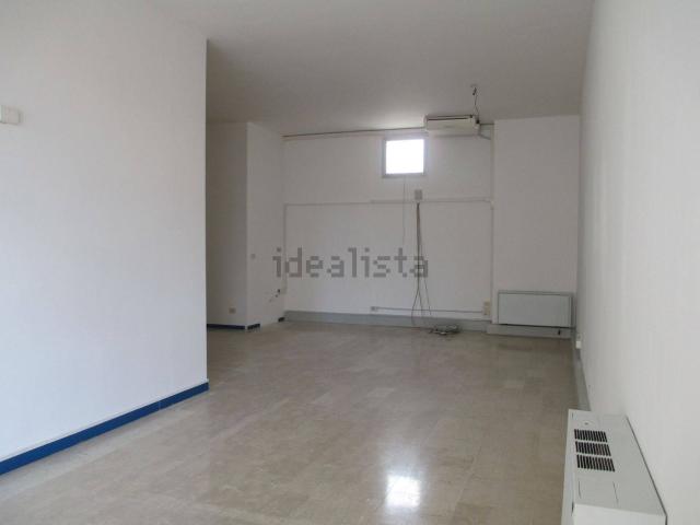 Locale in vendita di 101 m² in Piazza Papa Giovanni XXIII